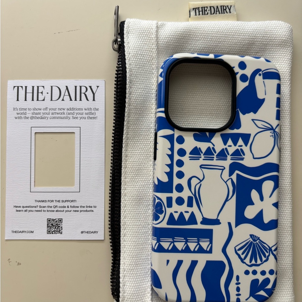 iPhone 14 Pro Blue and White Phone Case